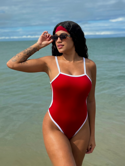 Coroa Vermelha One-Piece